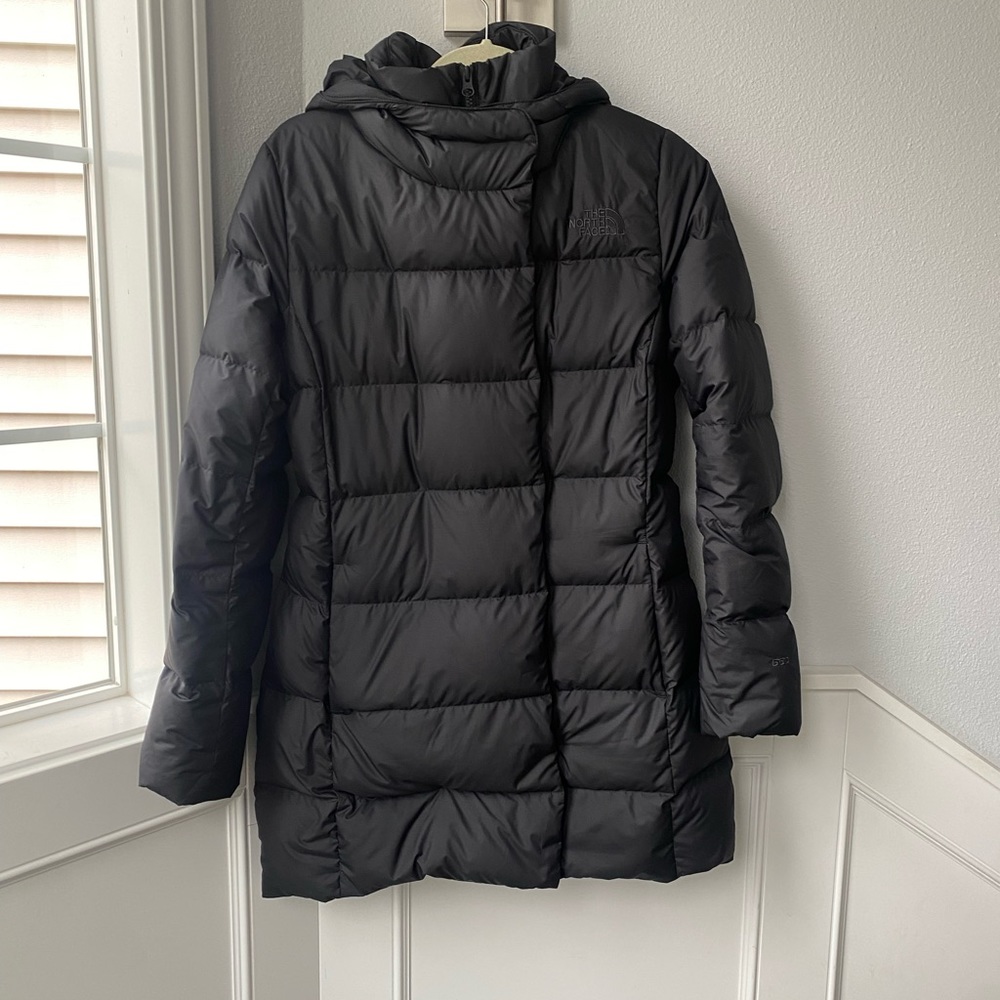 Black north face puffer
